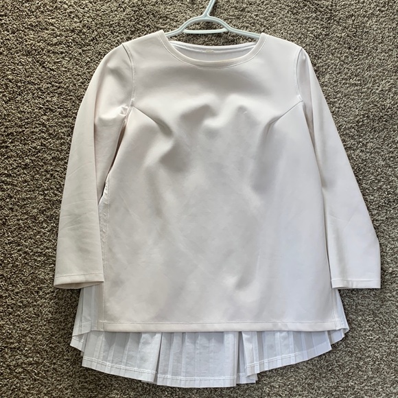 Lululemon pleat on - Picture 1 of 2
